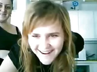 Moglie costretta a fare il video amatoriali di sesso anale dovere coniugale.