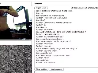 Il ragazzo scopa la sua rossa con una maschera in tutti video porno gratis anali i buchi.