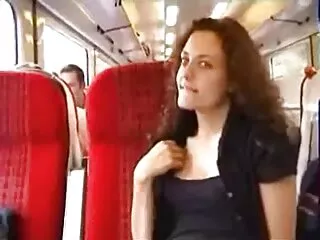 Diffondere le sesso gratis anale gambe di una ragazza e il suo cazzo.