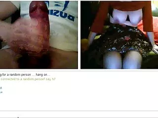 Due ragazze latine succhiare il cazzo di un video porno sesso anale ragazzo sexy e ingoiare il suo sperma