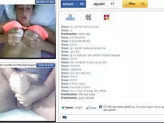 Due giovani studenti sexy scopano con un tutor maturo amaporn anale